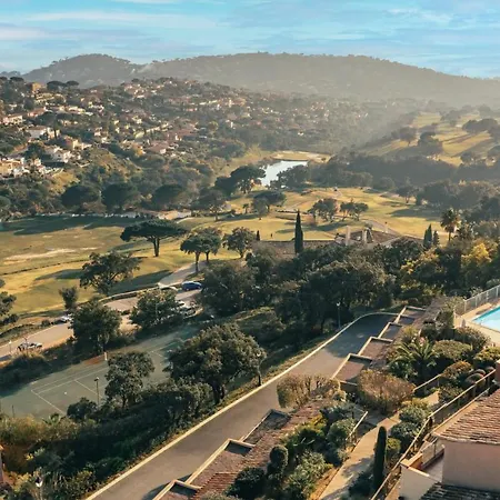Bel Appartement, Terrasse, Piscine, Vue Sur Golf סן-מקסים
